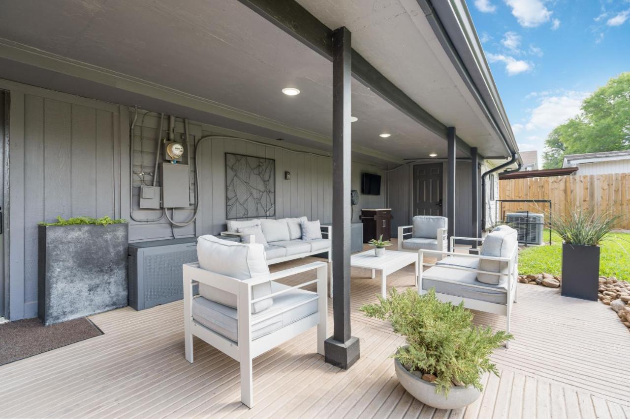 The Gated Modern Home Near Nrg And Medical Center Houston Eksteriør billede