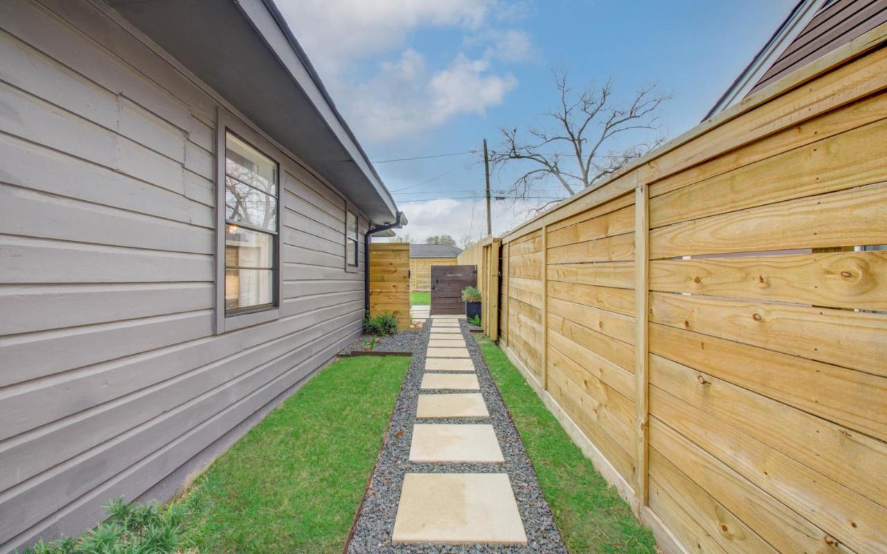 The Gated Modern Home Near Nrg And Medical Center Houston Eksteriør billede